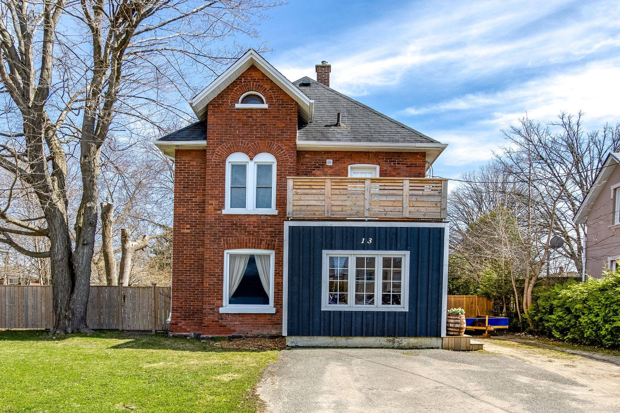 Springwater, ON L0L 1P0,13 Stone ST
