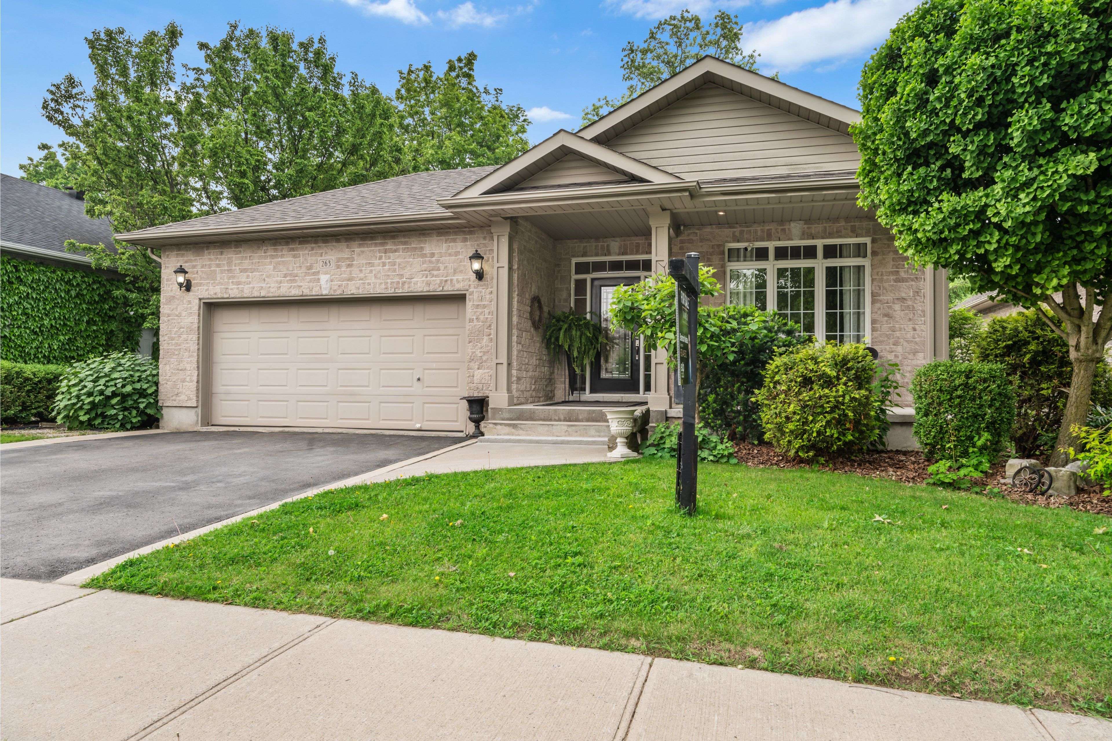 Kingston, ON K7K 7L4,263 HONEYWOOD AVE