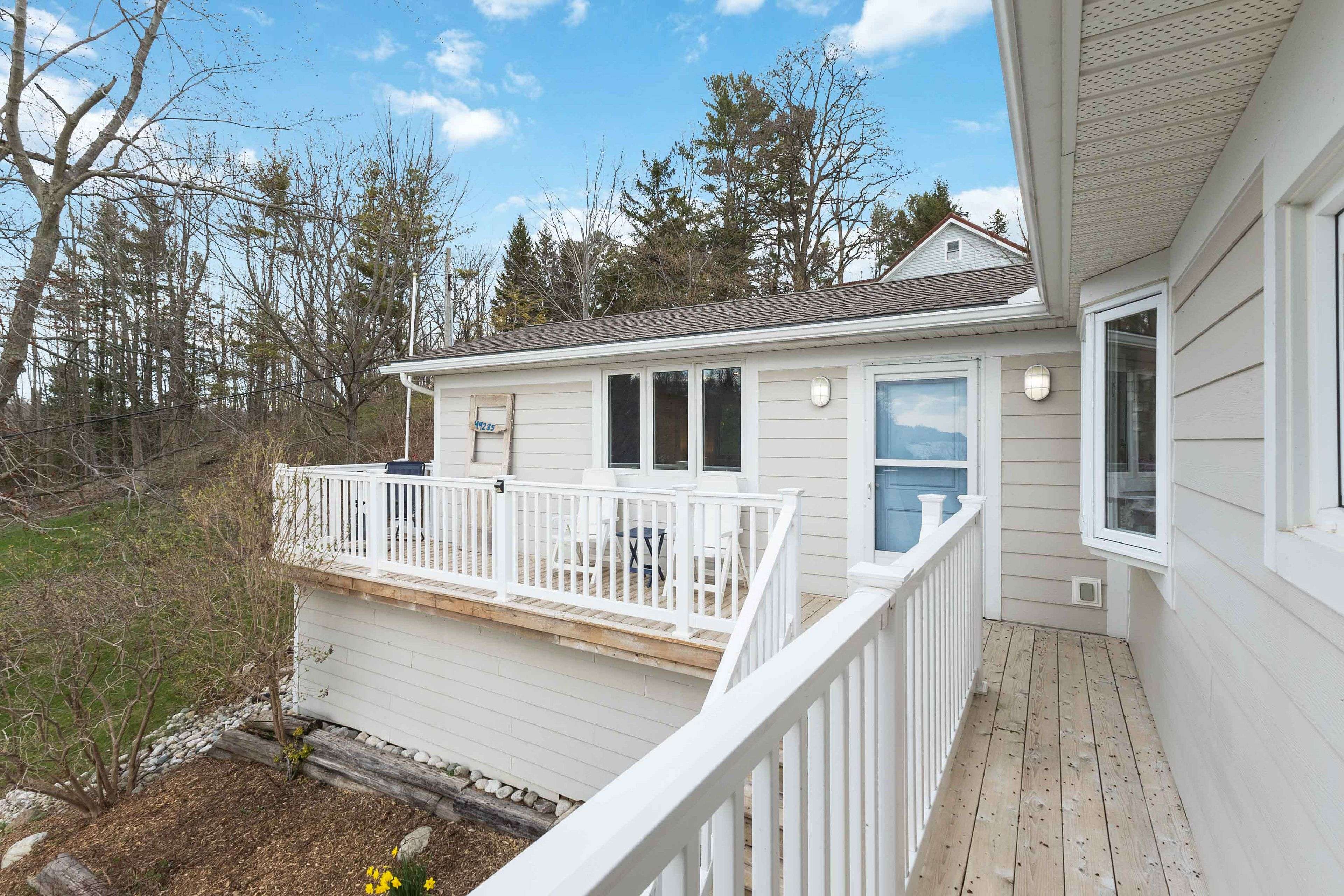 Malahide, ON N6H 2R2,49235 Blair DR