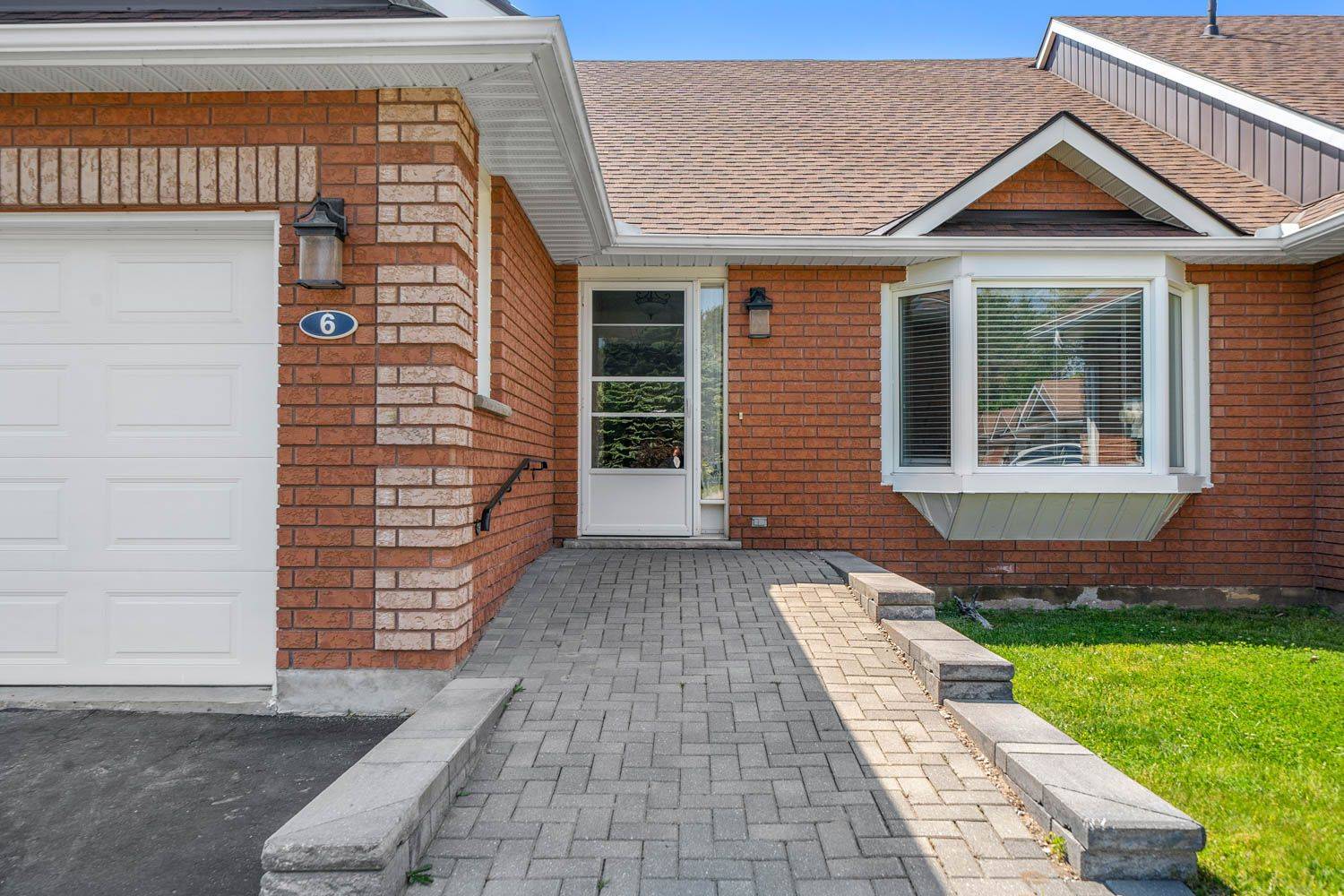 Penetanguishene, ON L9M 2H2,90 Burke ST #6