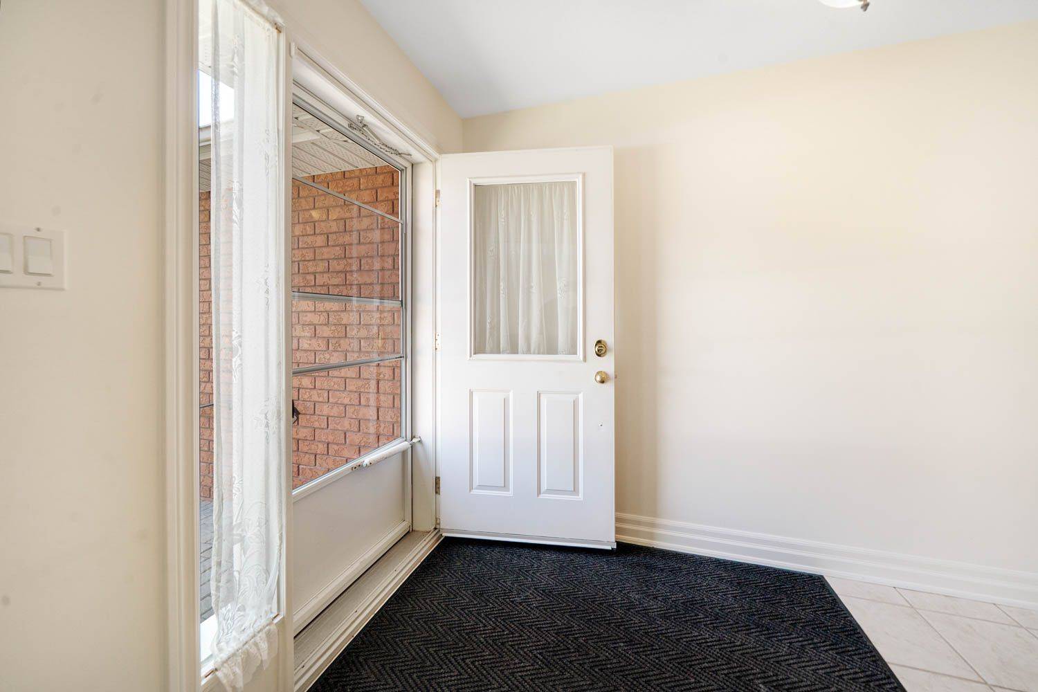 Penetanguishene, ON L9M 2H2,90 Burke ST #6