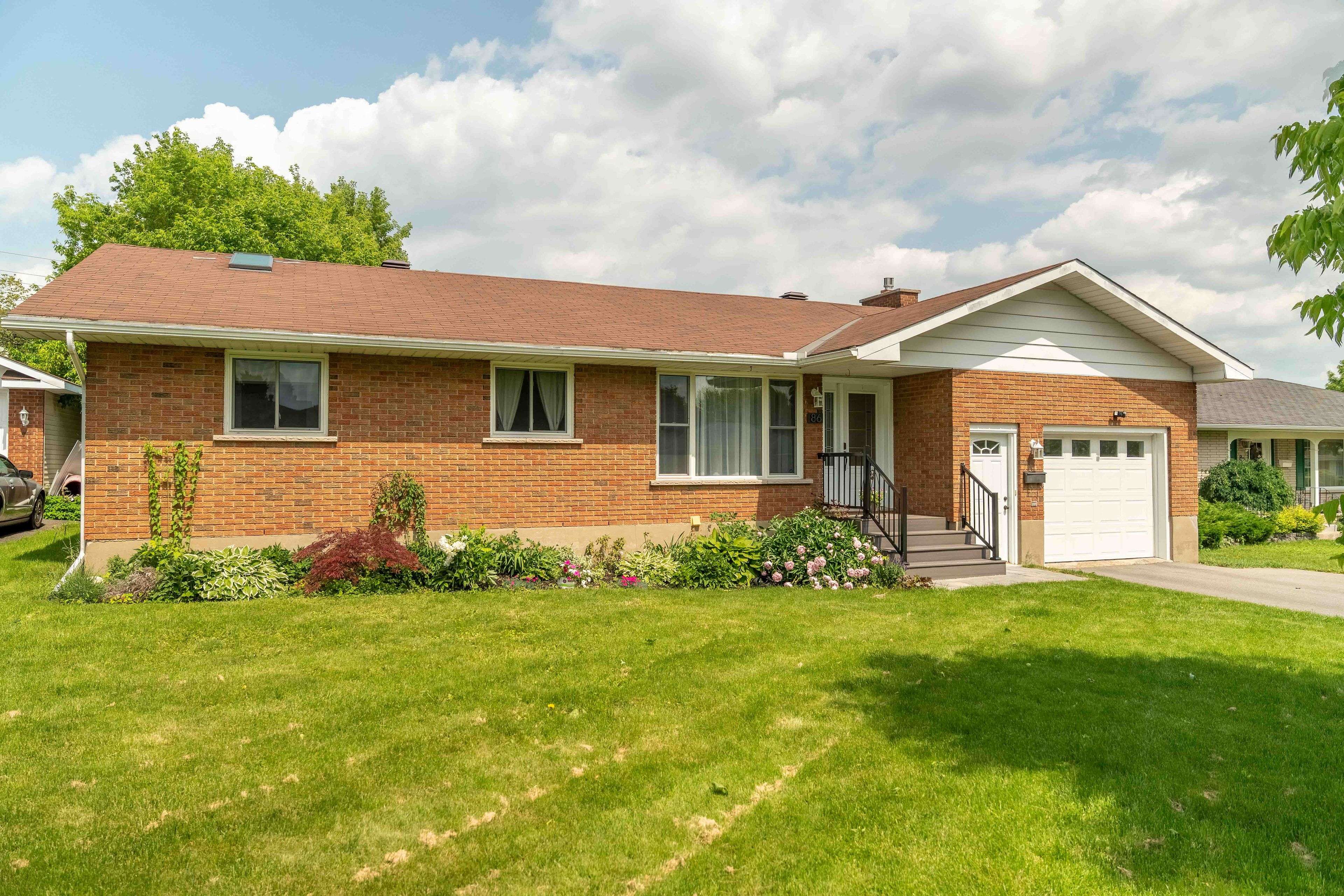 Cornwall, ON K6H 6E1,86 VALECREST DR