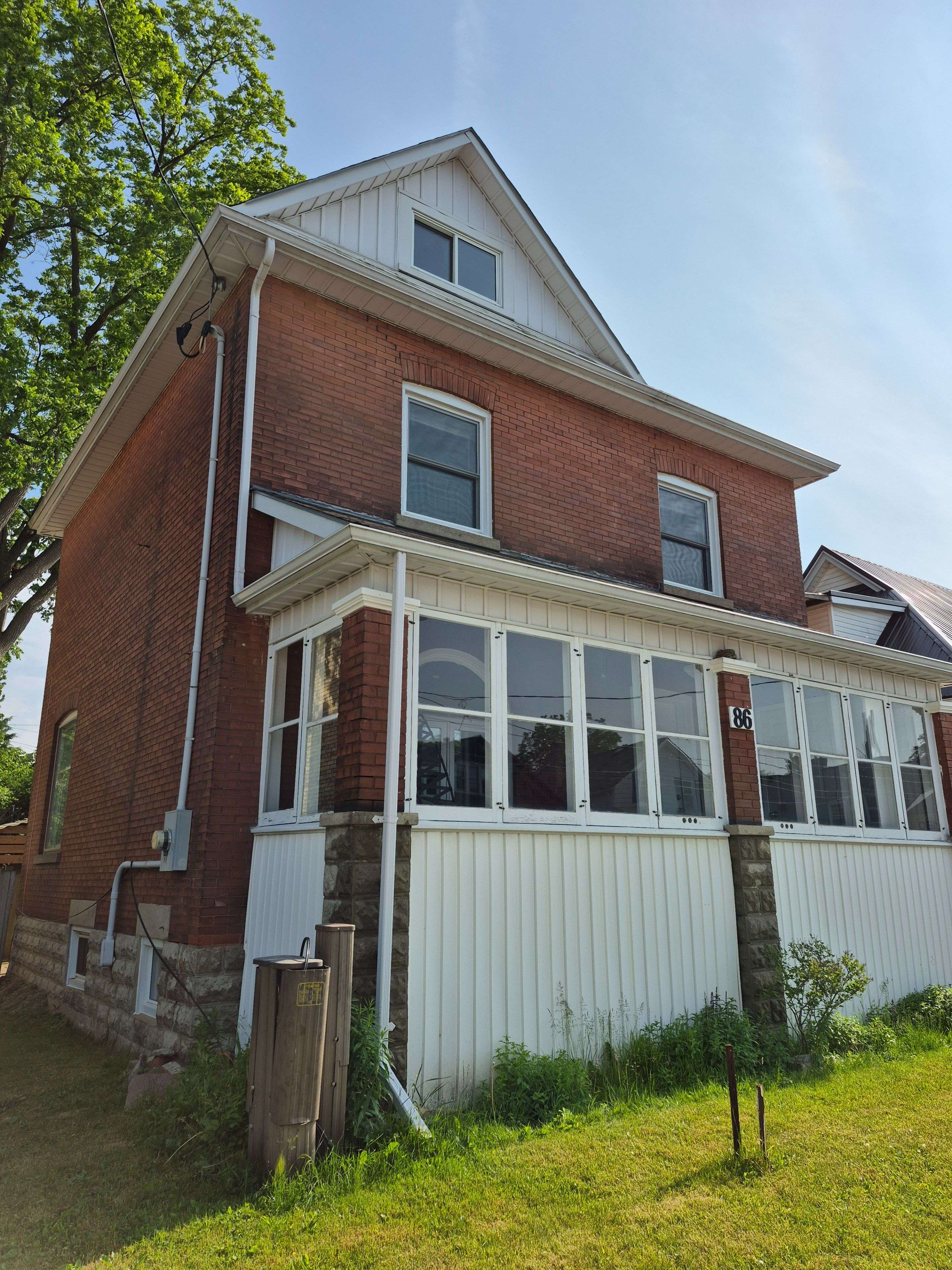 St. Thomas, ON N5P 1N7,86 Kains ST