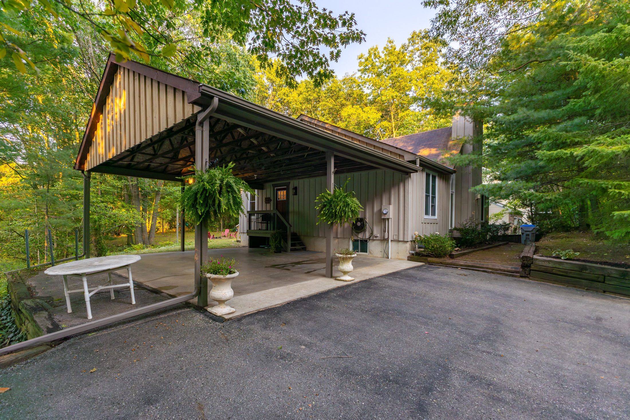Lambton Shores, ON N0M 1T0,10248 Pinetree DR
