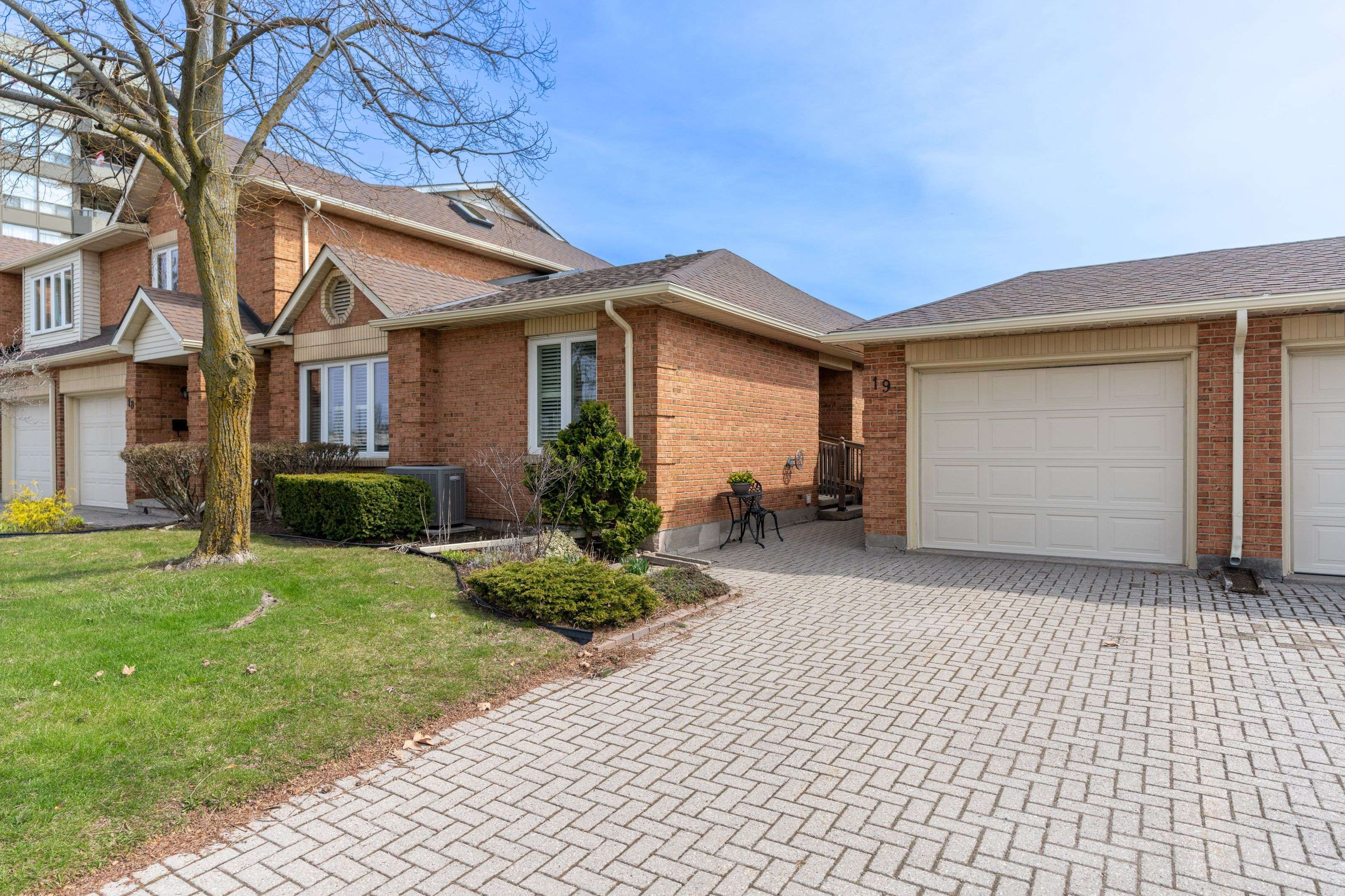 Niagara Falls, ON L2E 7H2,5150 Dorchester RD #19