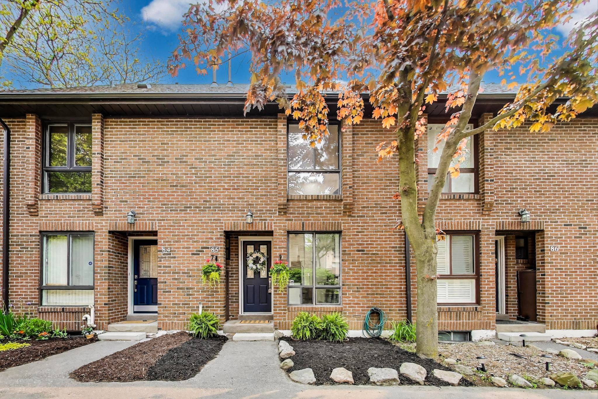 Toronto E08, ON M1E 4S4,26 Livingston RD #85
