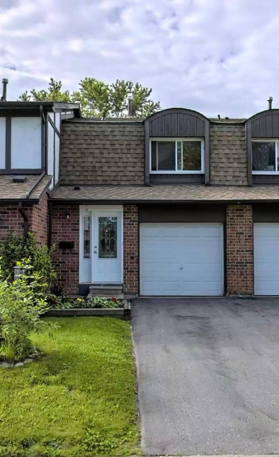 Pickering, ON L1V 3M4,1980 Rosefield RD #17
