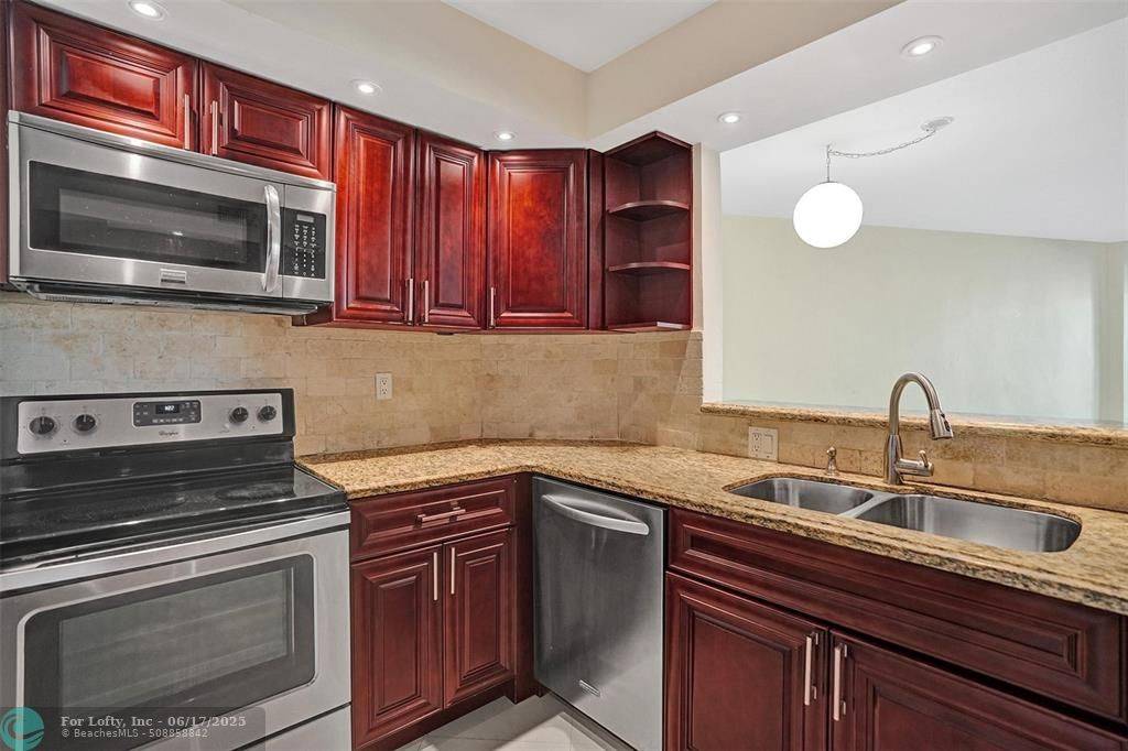 Fort Lauderdale, FL 33308,3800 Galt Ocean Dr  #314