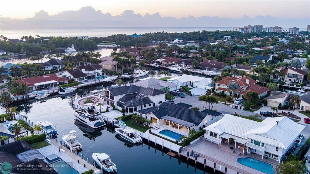 Lighthouse Point, FL 33064,3011 NE 47th St