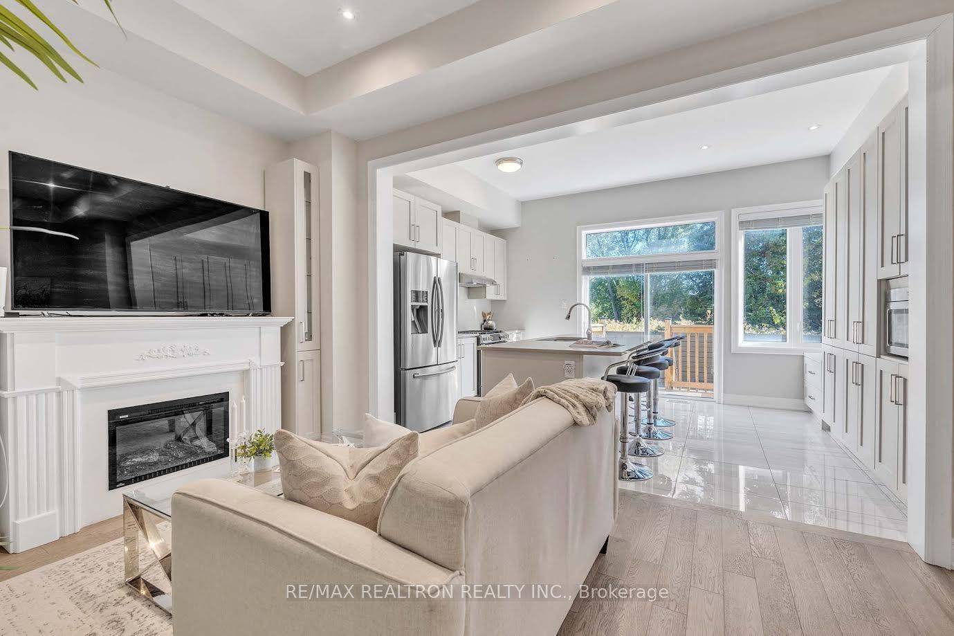 Richmond Hill, ON L4C 7V6,17 Kingsville LN
