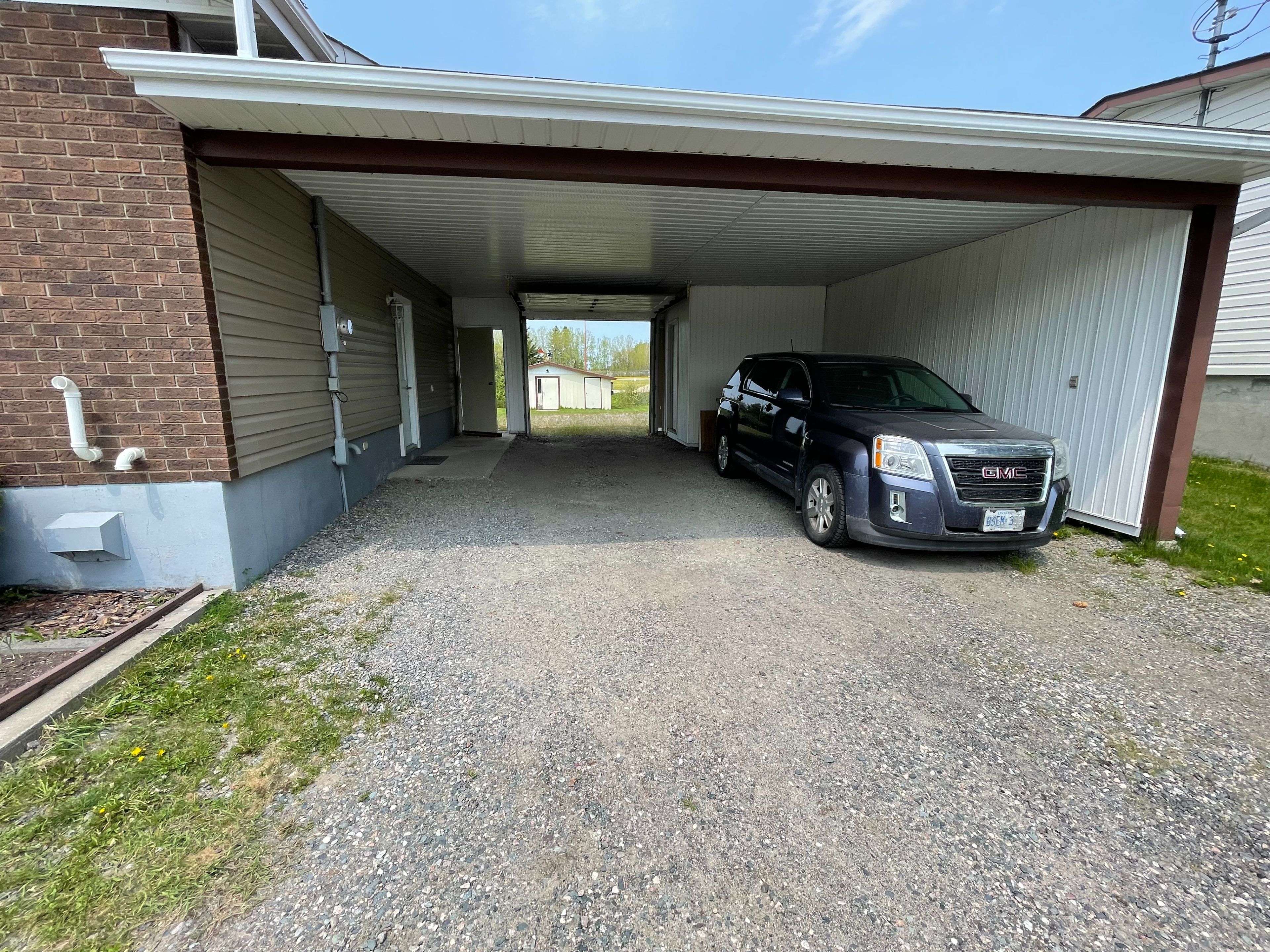 Temiskaming Shores, ON P0J 1P0,327 Crystal CRES