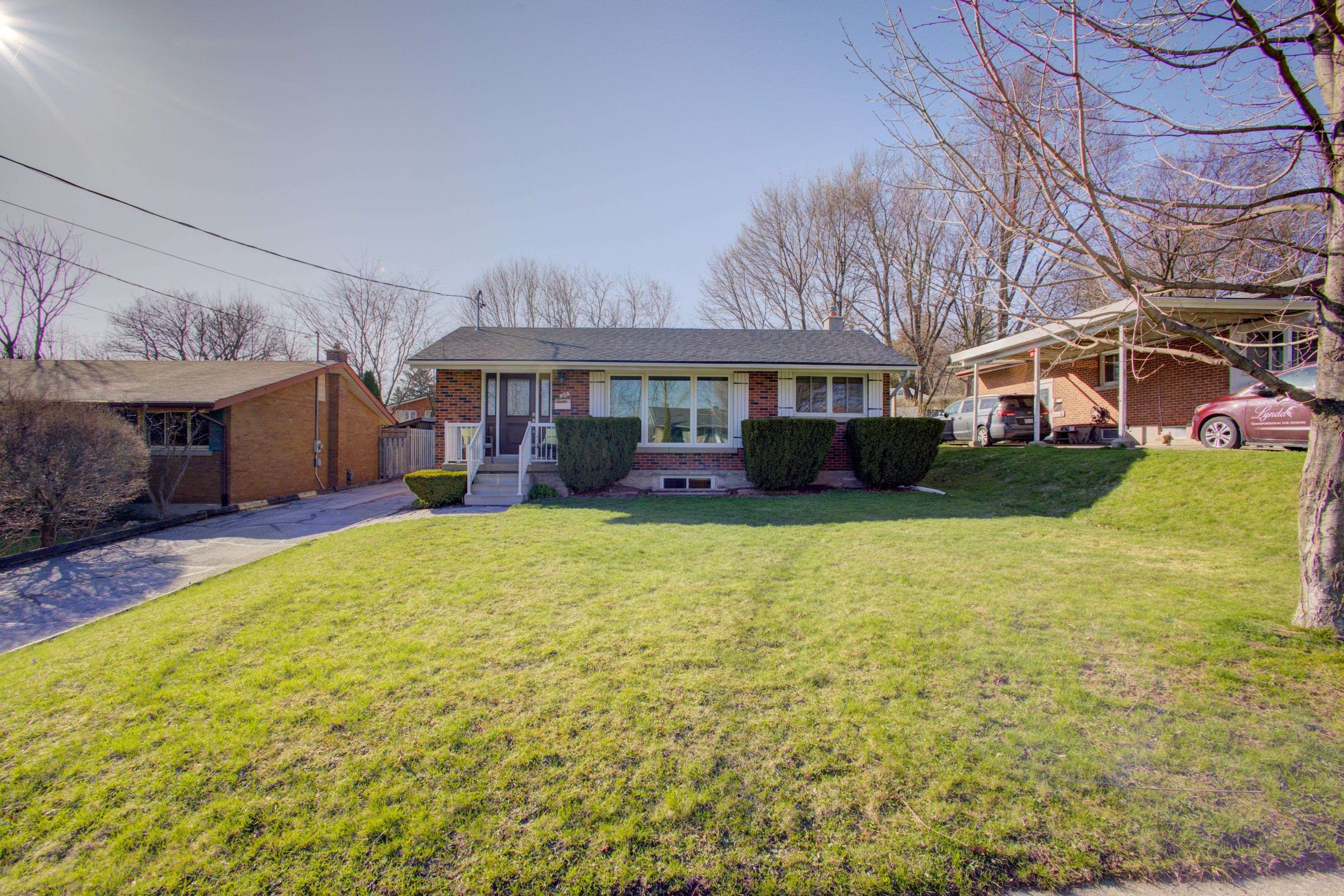 Guelph, ON N1E 1Z1,20 Laverne AVE