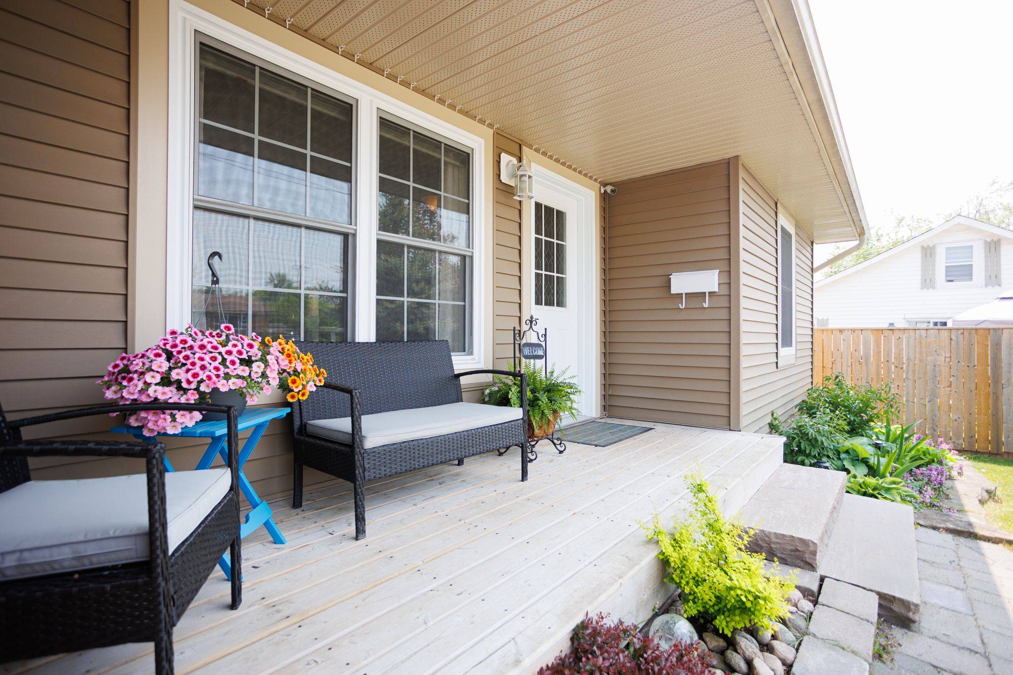 Kawartha Lakes, ON K9V 1E4,139 1/2 King ST