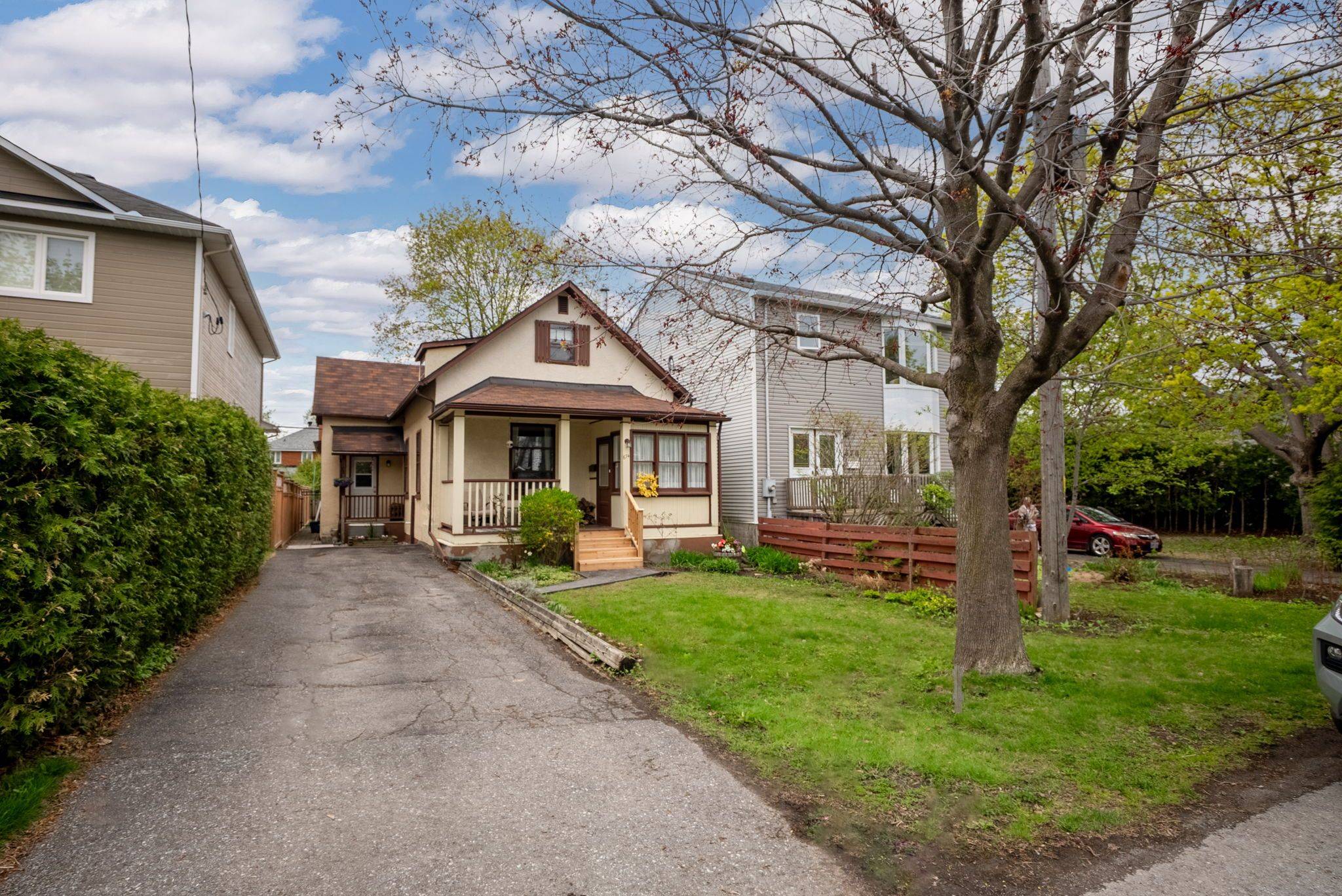 Carlingwood - Westboro And Area, ON K2A 1X5,674 Melbourne AVE