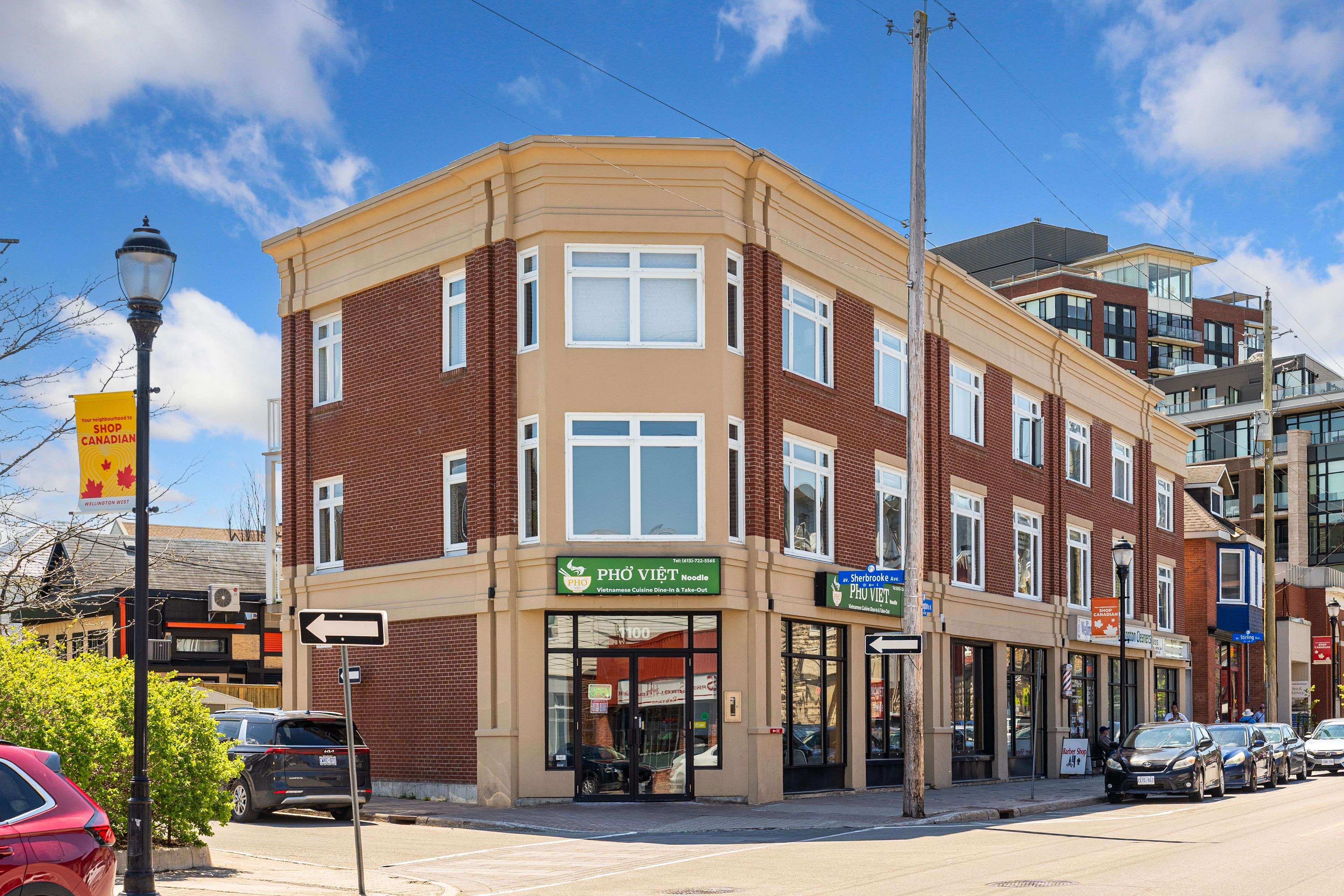 West Centre Town, ON K1Y 1R7,4 Sherbrooke AVE #3