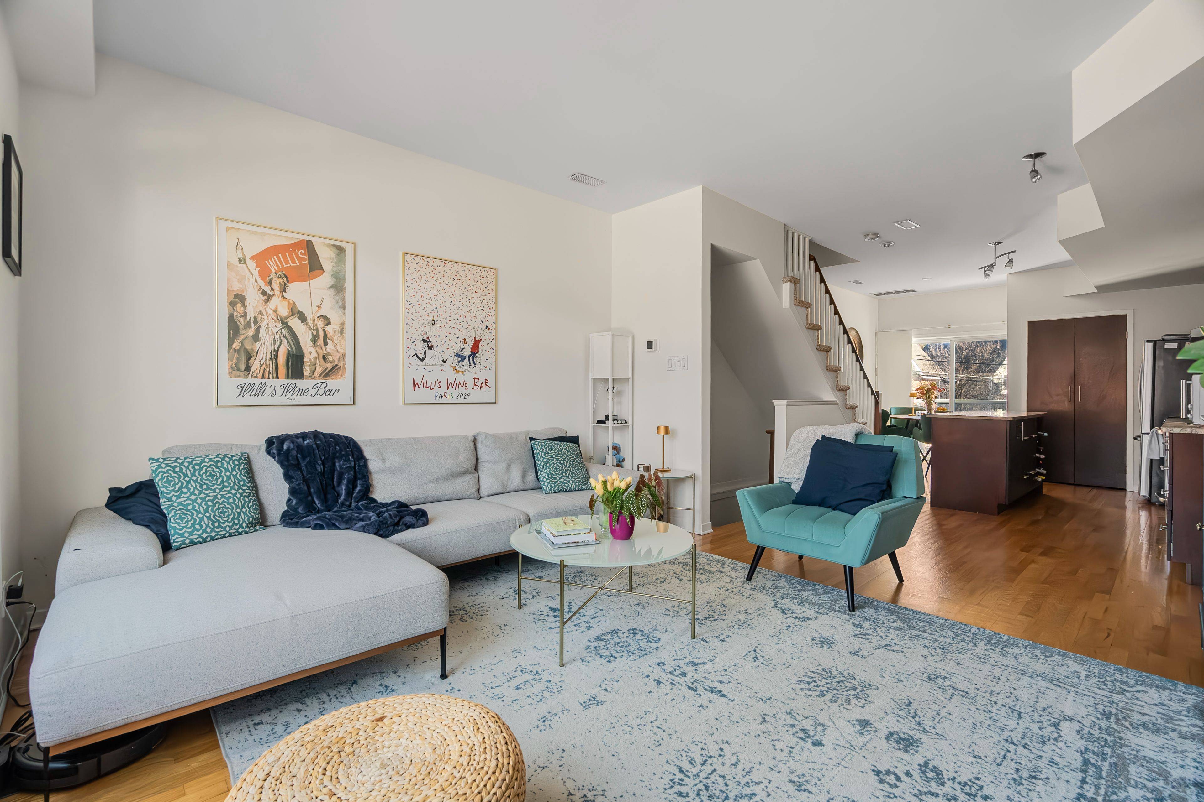 West Centre Town, ON K1Y 1R7,4 Sherbrooke AVE #3