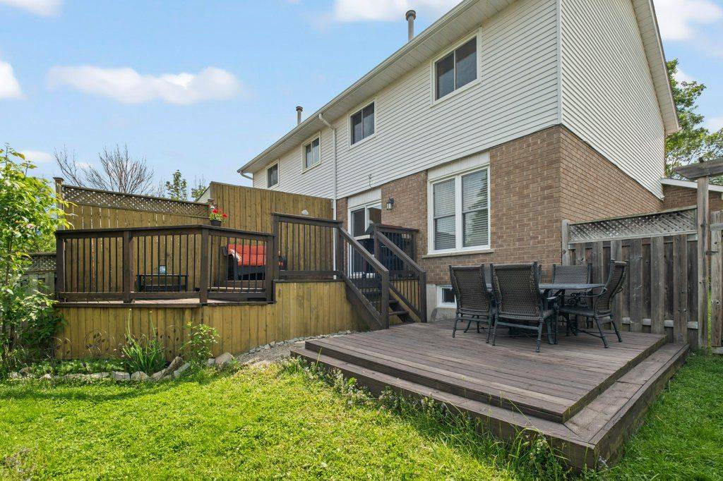 Kingston, ON K7K 6L3,23 Barker DR