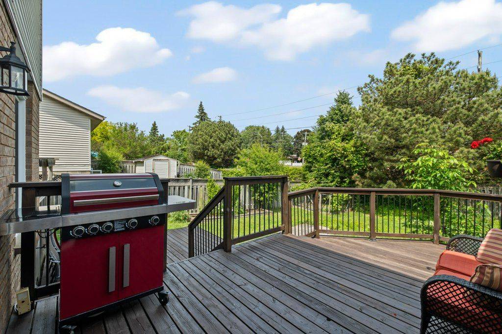 Kingston, ON K7K 6L3,23 Barker DR