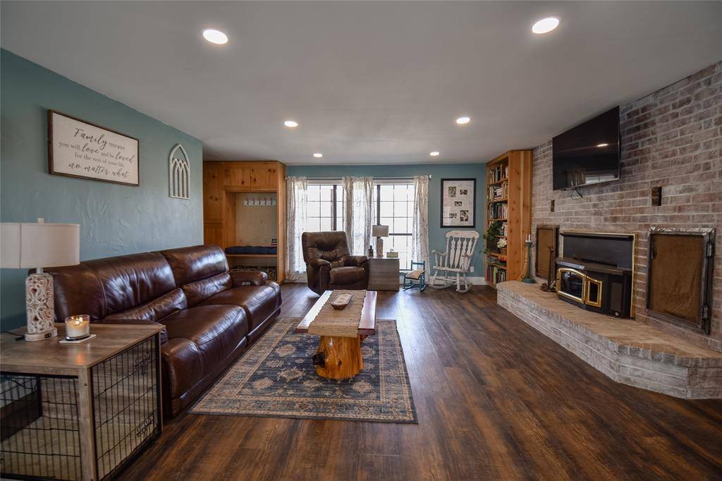 Ben Wheeler, TX 75754,153 VZ COUNTY ROAD 4816