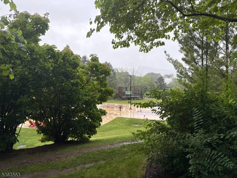 Vernon Twp., NJ 07462,2 Chamonix Dr #206