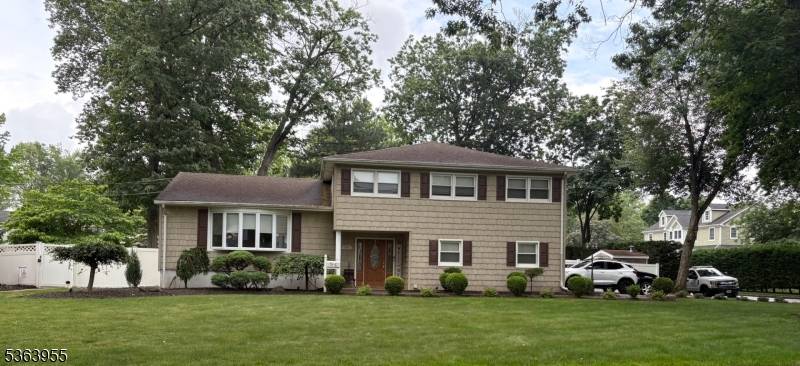 Clark Twp., NJ 07066,85 Stonehenge Ter