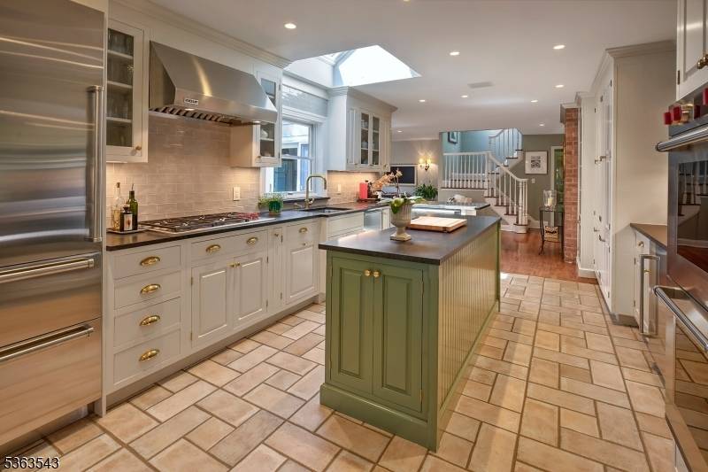 Bernardsville Boro, NJ 07924,21 Sycamore Hill Rd