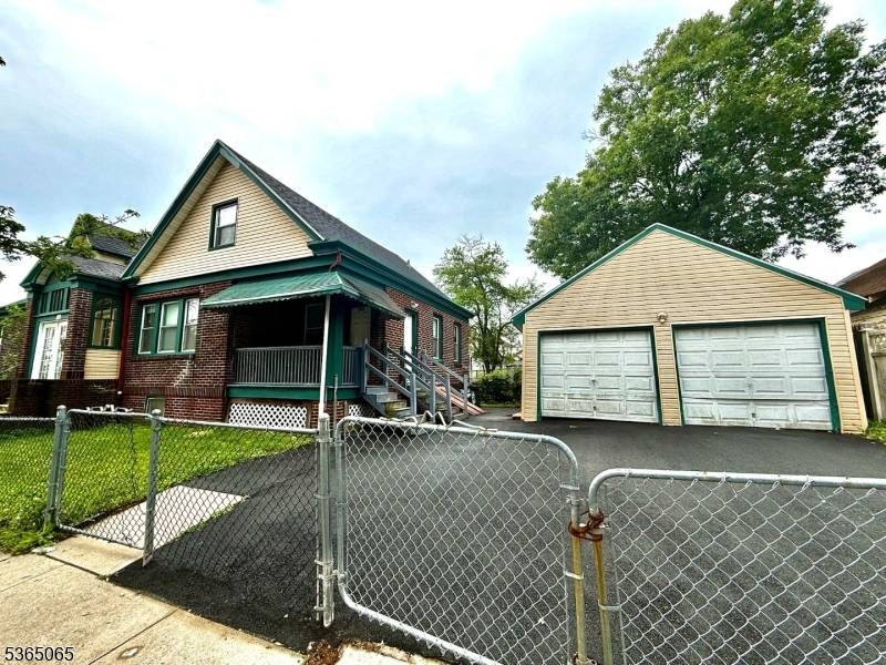 Irvington Twp., NJ 07111,143 W Allen St