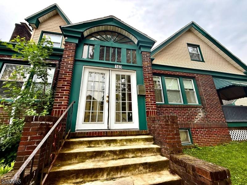 Irvington Twp., NJ 07111,143 W Allen St