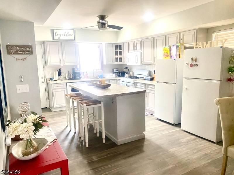 Keansburg Boro, NJ 07734,28 Bay Ave