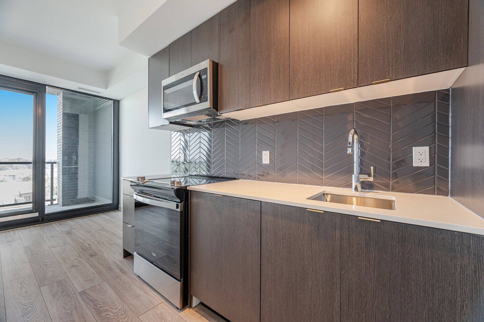 Whitby, ON L1N 0P1,1606 Charles ST #1201 A