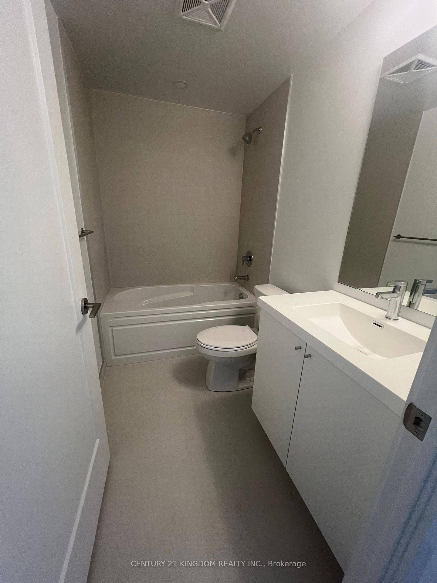 Oshawa, ON L1L 0W3,2545 Simcoe ST N #2312