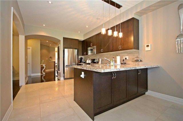 King, ON L7B 1K9,86 Alex Campbell CRES
