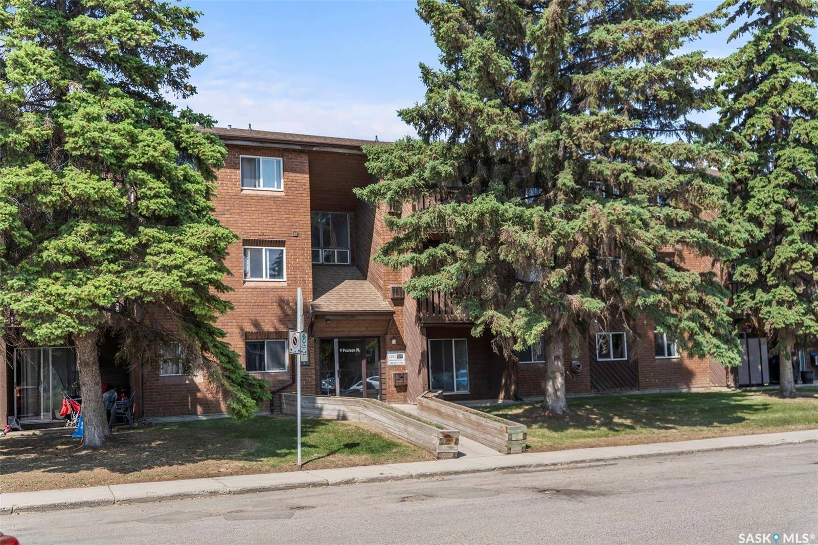 Saskatoon, SK S7L 4S7,9 Pearson PLACE #28