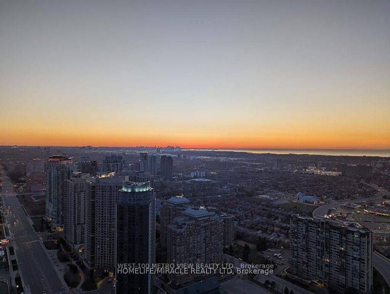 Mississauga, ON L5B 0J6,4011 Brickstone Mews #2706
