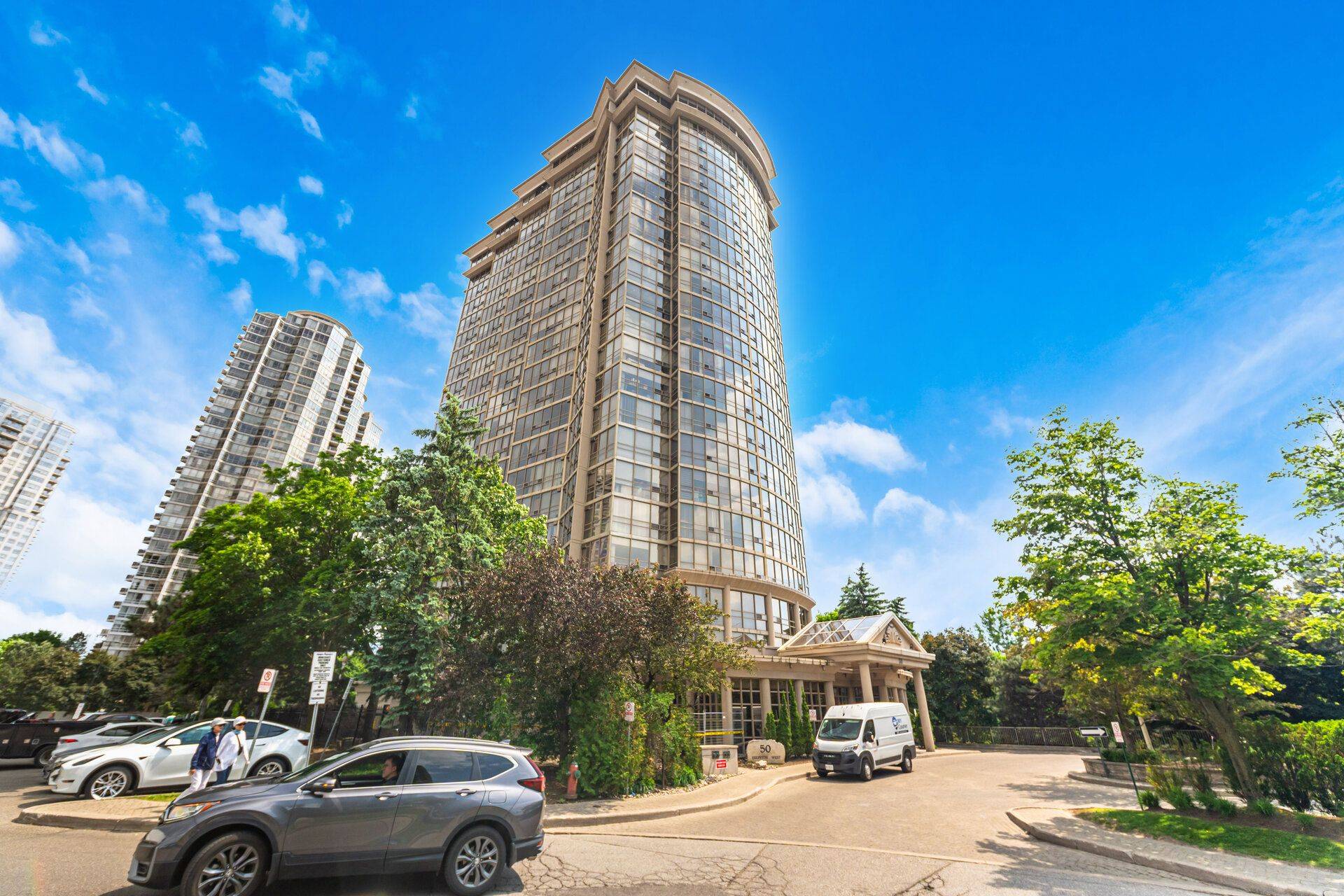 Mississauga, ON L5R 3P5,50 Eglinton AVE W #2107