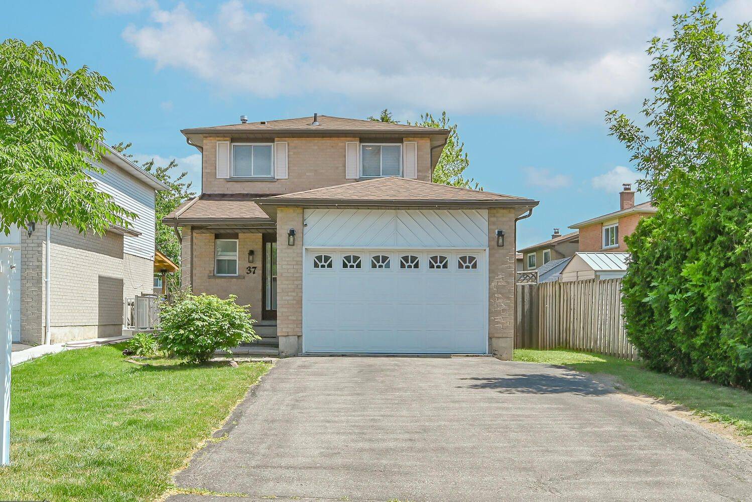 Brampton, ON L6S 4B5,37 Newbridge CRES
