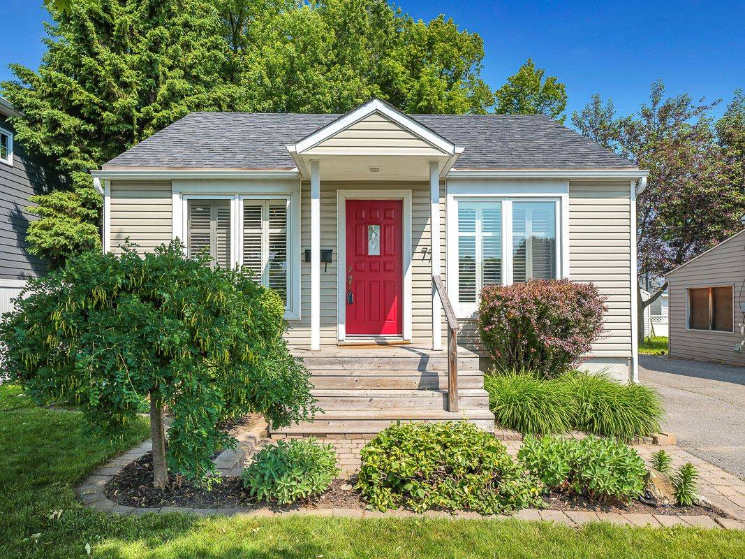 Carlington - Central Park, ON K1Z 7N7,77 Harrold PL