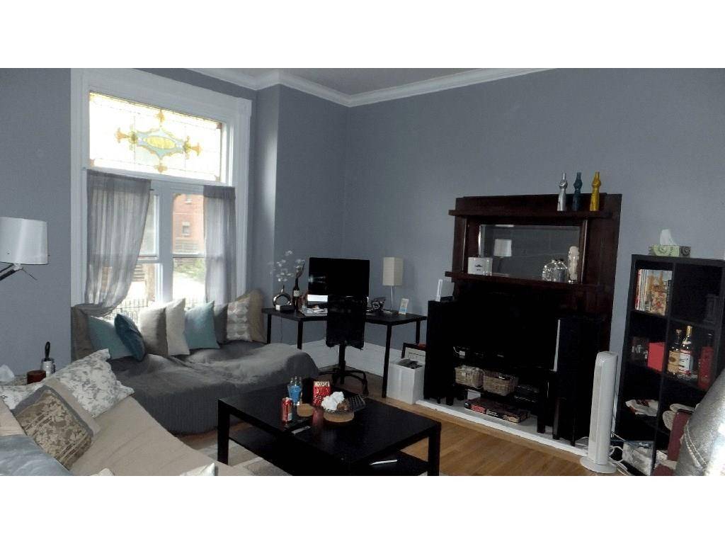 Ottawa Centre, ON K2P 0N5,93 Gilmour ST #1