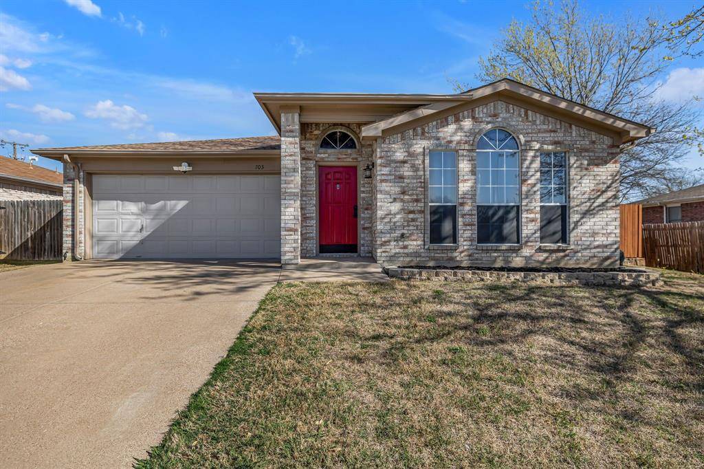 703 Valley Spring Drive, Arlington, TX 76018