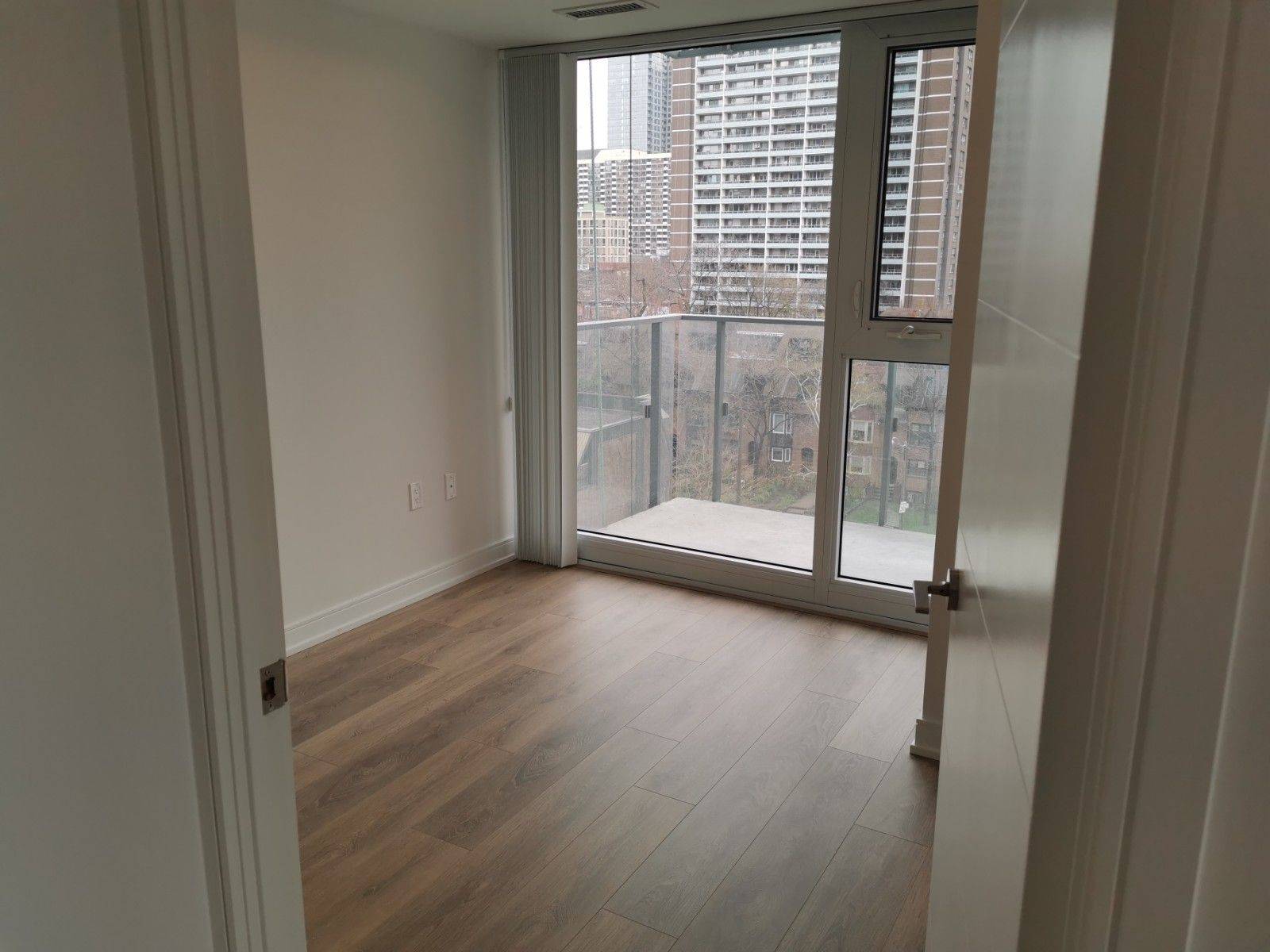 Toronto C08, ON M4Y 0C8,50 Wellesley ST E #804