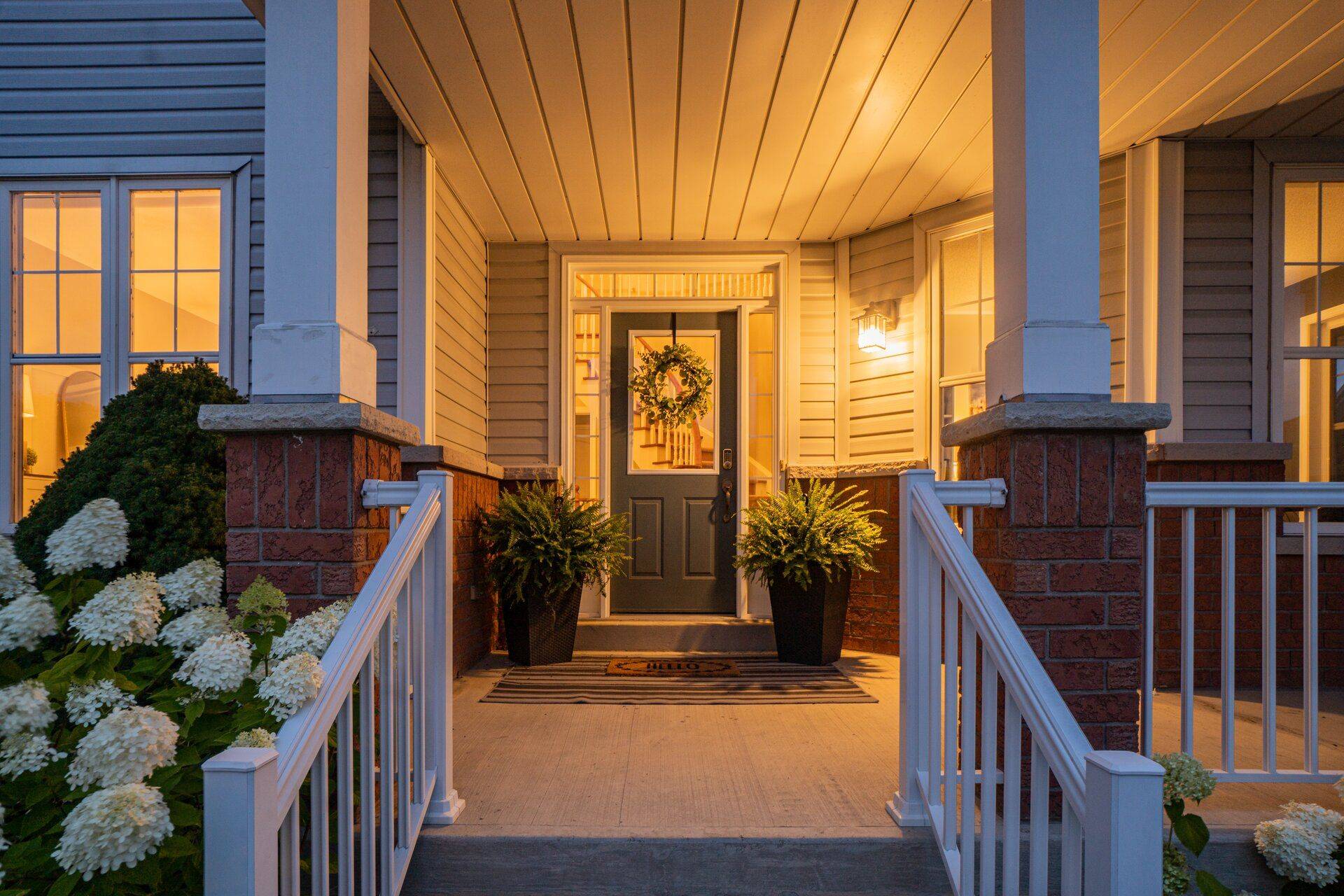 Milton, ON L9T 6E6,1253 Roper DR