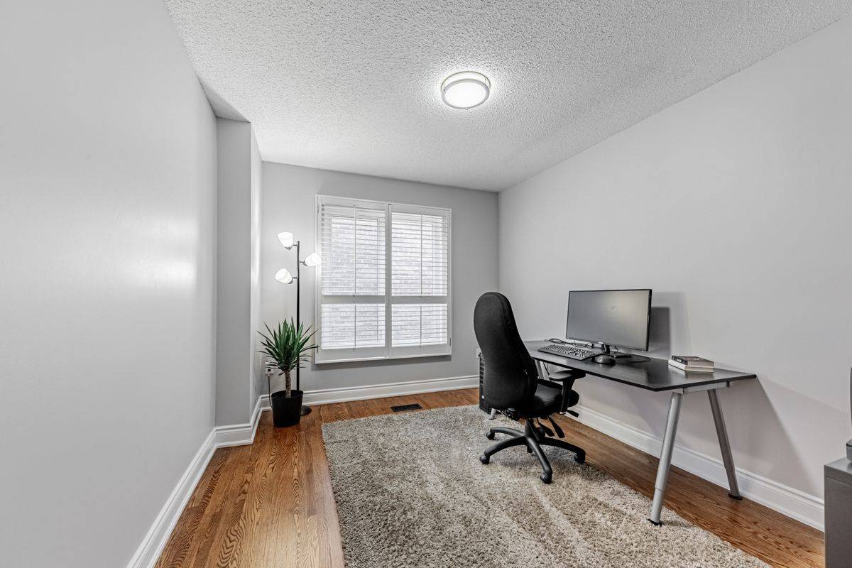 Mississauga, ON L5L 4T6,3655 Loyalist DR