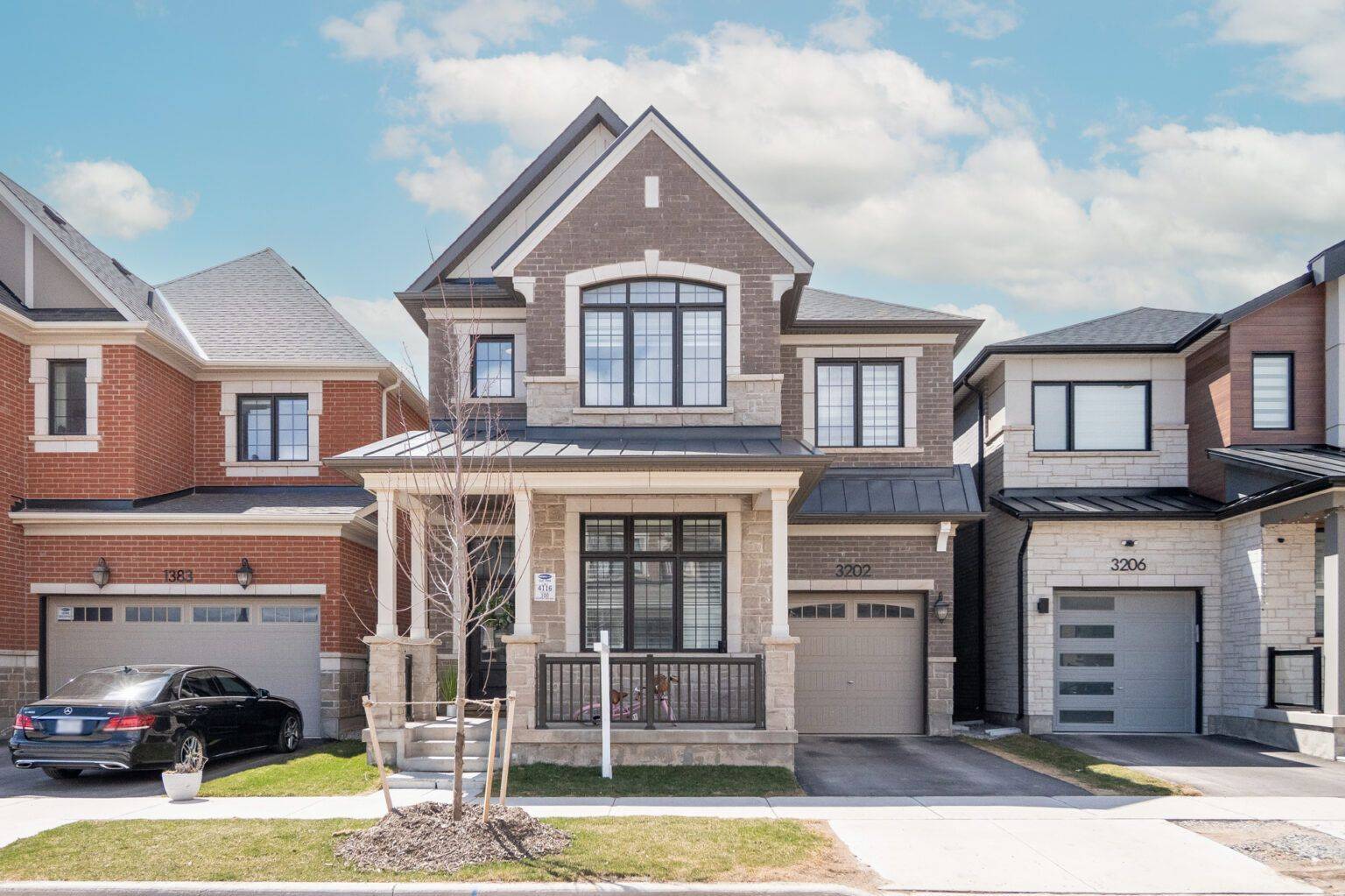 Oakville, ON L6H 7X3,3202 William Cutmore BLVD