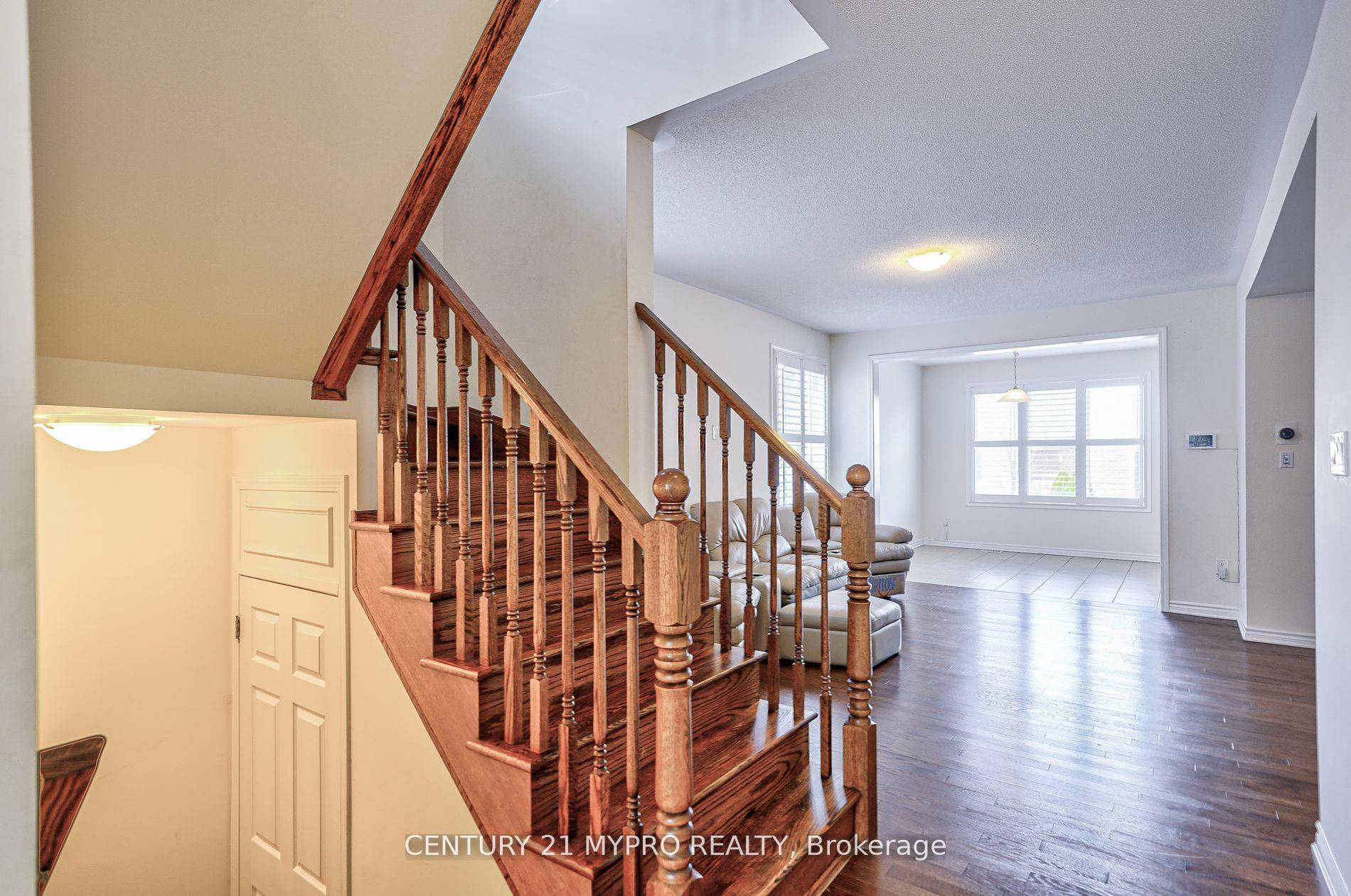 Milton, ON L9E 0B8,1391 Whitney TER