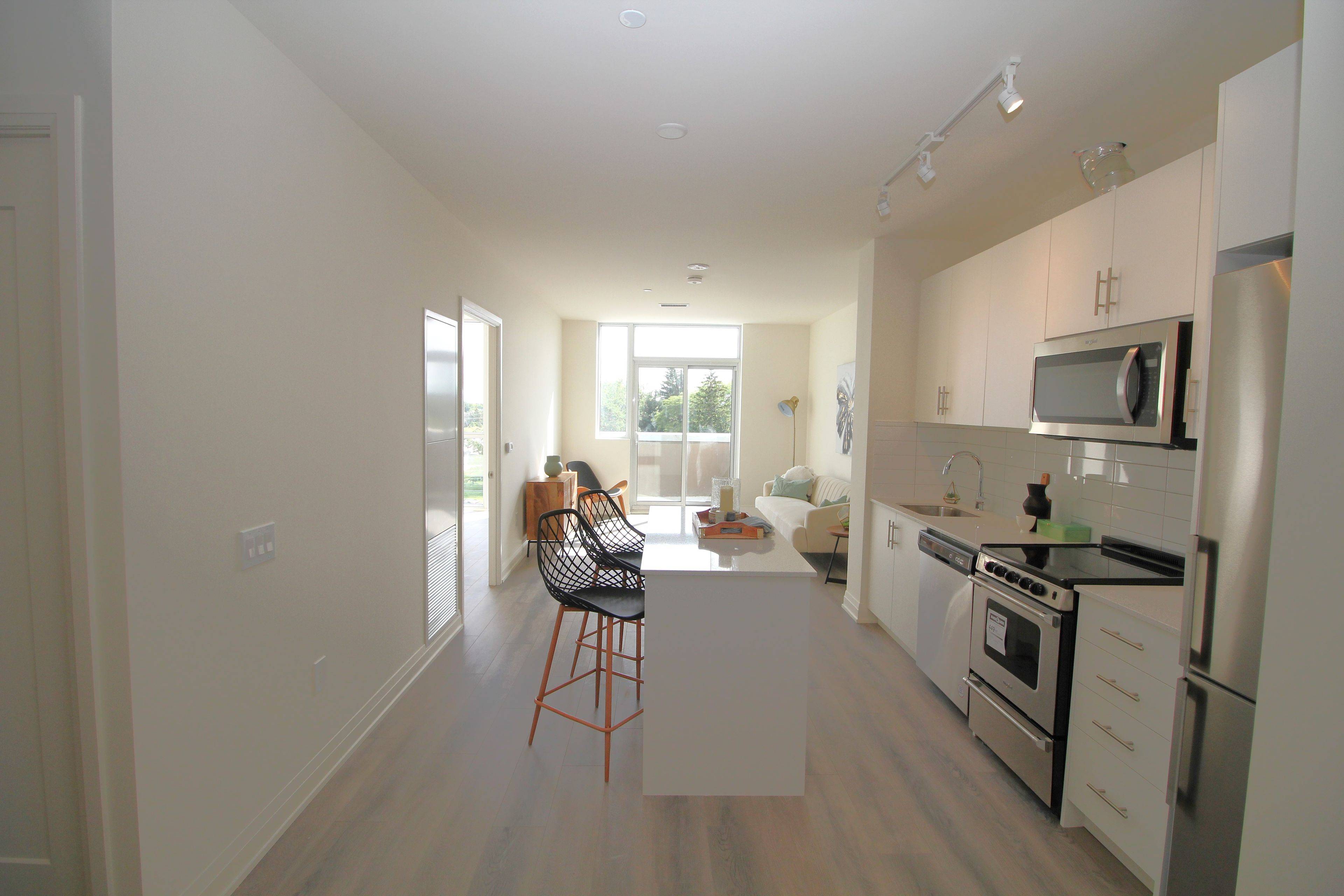 Oakville, ON L6M 4M2,509 Dundas ST W #223