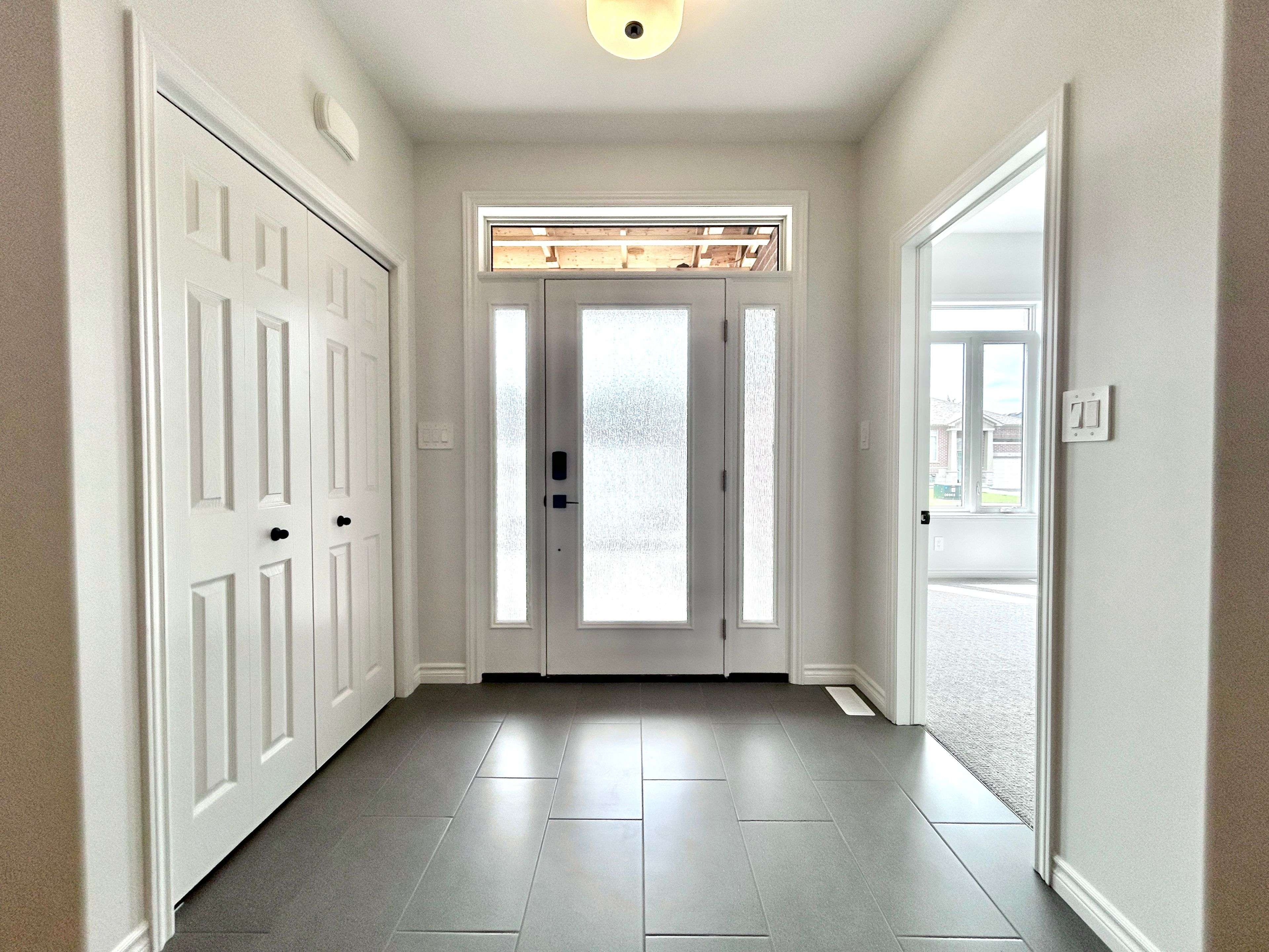 Belleville, ON K8N 0T1,33 Athabaska DR