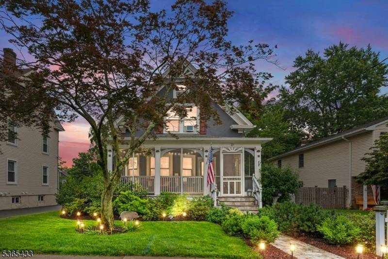 Chatham Boro, NJ 07928,27 Hillside Ave