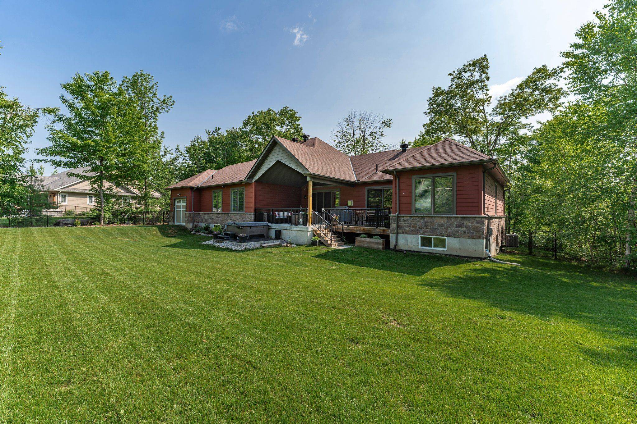 Severn, ON L3V 0C2,2176 Elana DR