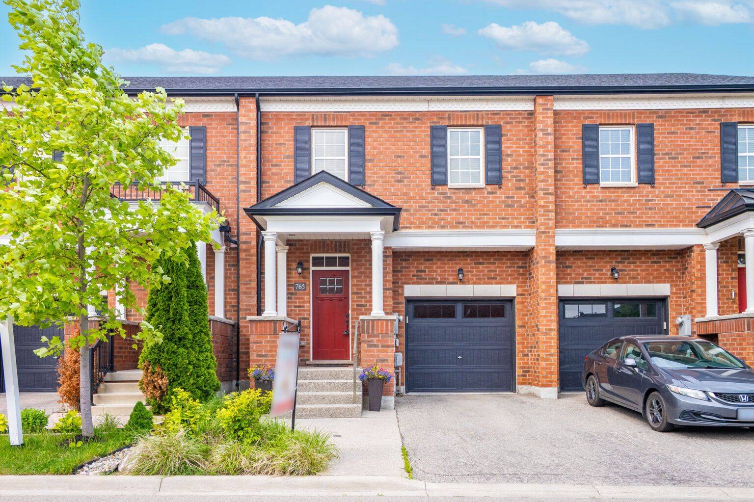 Milton, ON L9T 9A3,765 Banks CRES