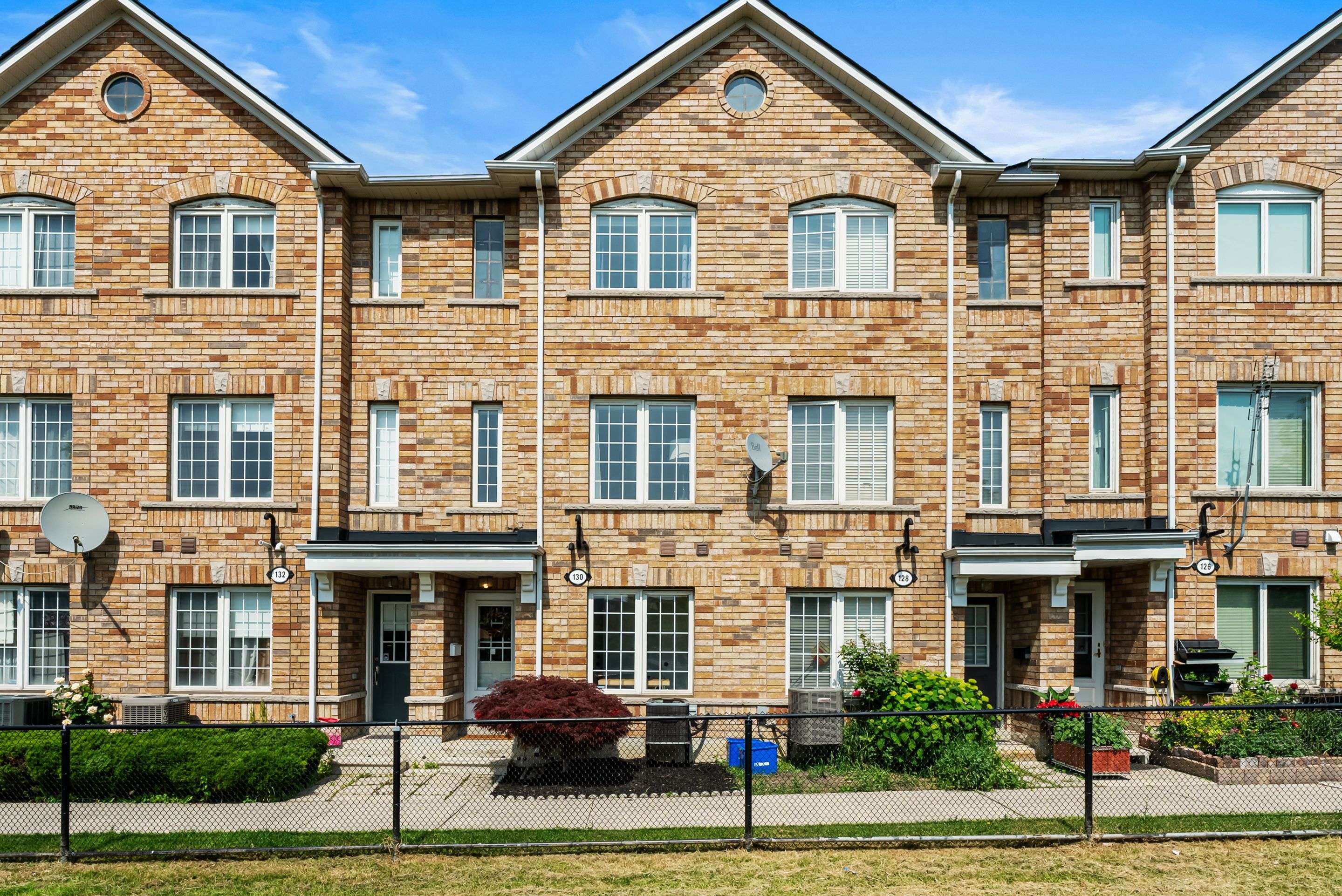 Toronto W02, ON M6N 5H7,130 Brickworks LN